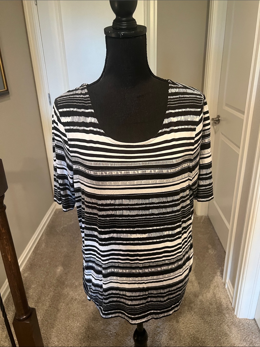 Chico's Black & White Horizontal Stripe Short Sleeve Tee Size Large